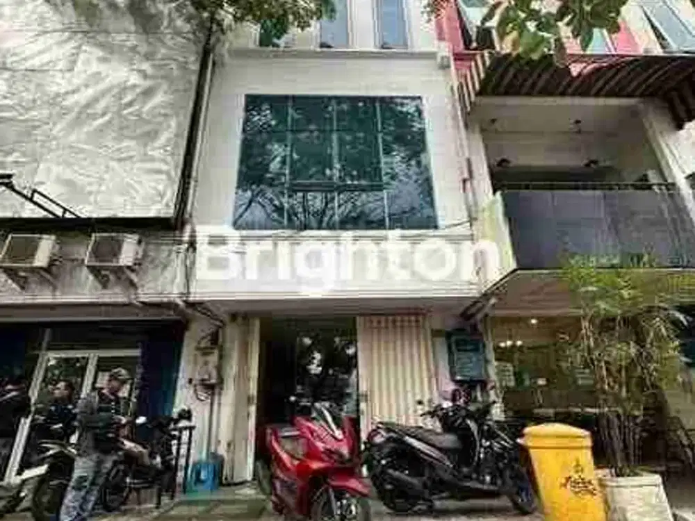 Ruko 3 Lantai Bagus Siap Pakai Nol Jalan Raya Karimun Jawa