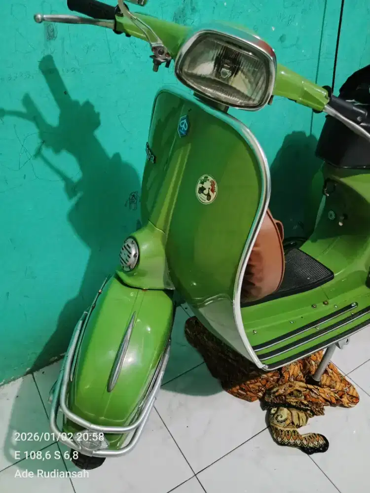 Vespa Super 1975 Istimewa