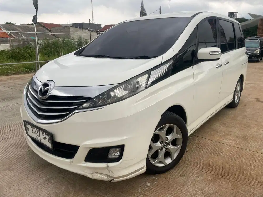 Mazda Biante Skyactive 2015 Bensin