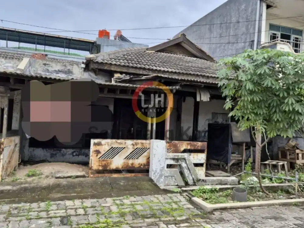 Rumah Lama Hitung Tanah di Semarang Indah