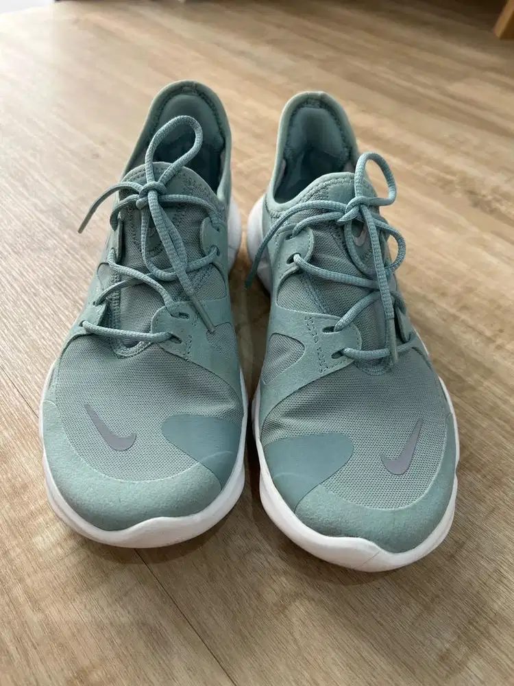 Sepatu Nike Free Training