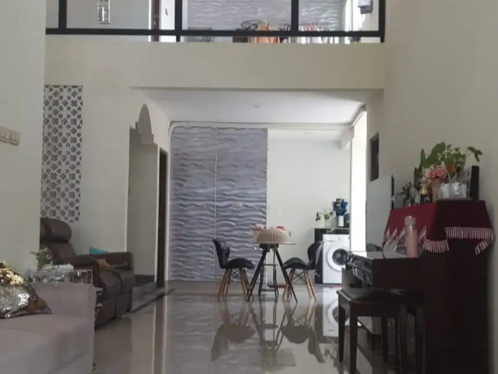 Rumah Minimalis Simpang Darmo Permai Selatan