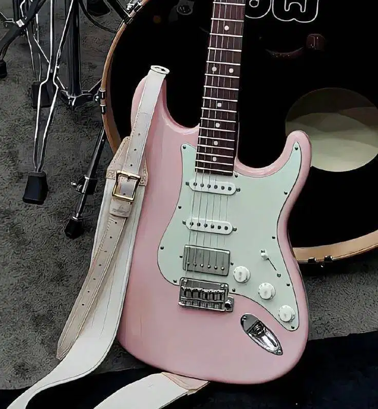 SALEE !!! GITAR LISTRIK PINK