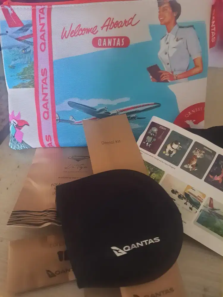 Dompet pouch pesawat lengkap isinya