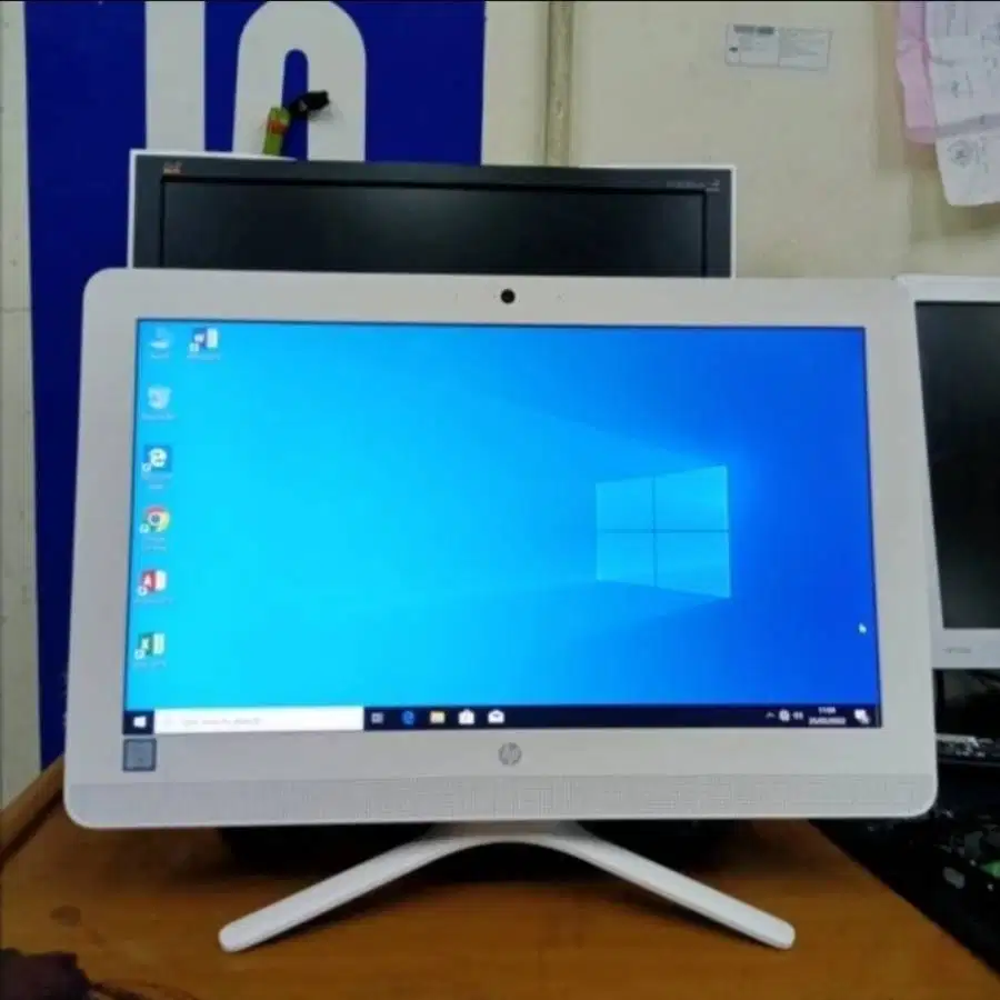 PC ALL IN ONE HP Core i5 Gen7 Ram 8GB Layar 20inch N-ZC