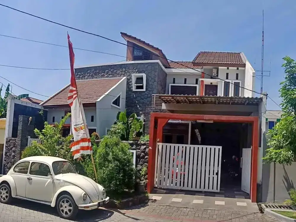 Jual cepat rumah siap huni 2 lantai di Gayungsari Barat