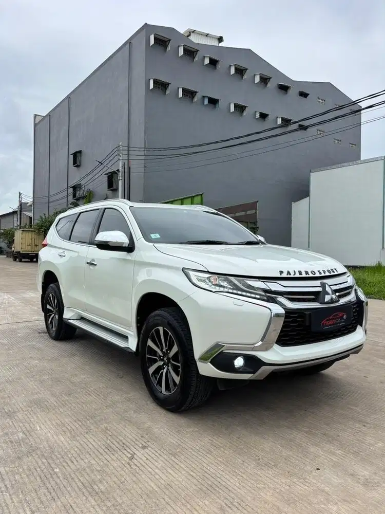 Mitsubishi Pajero 2.4 Dakar 2016 Automatic ( Putih Metalik )