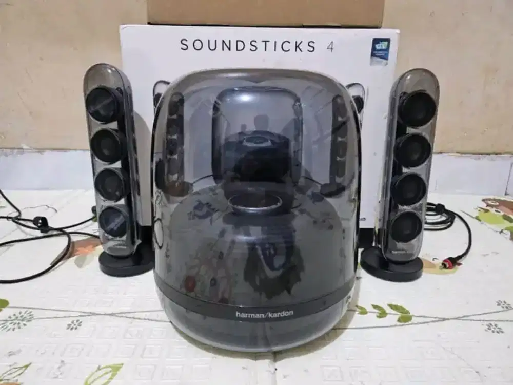 Herman Kardon soundsticks 4