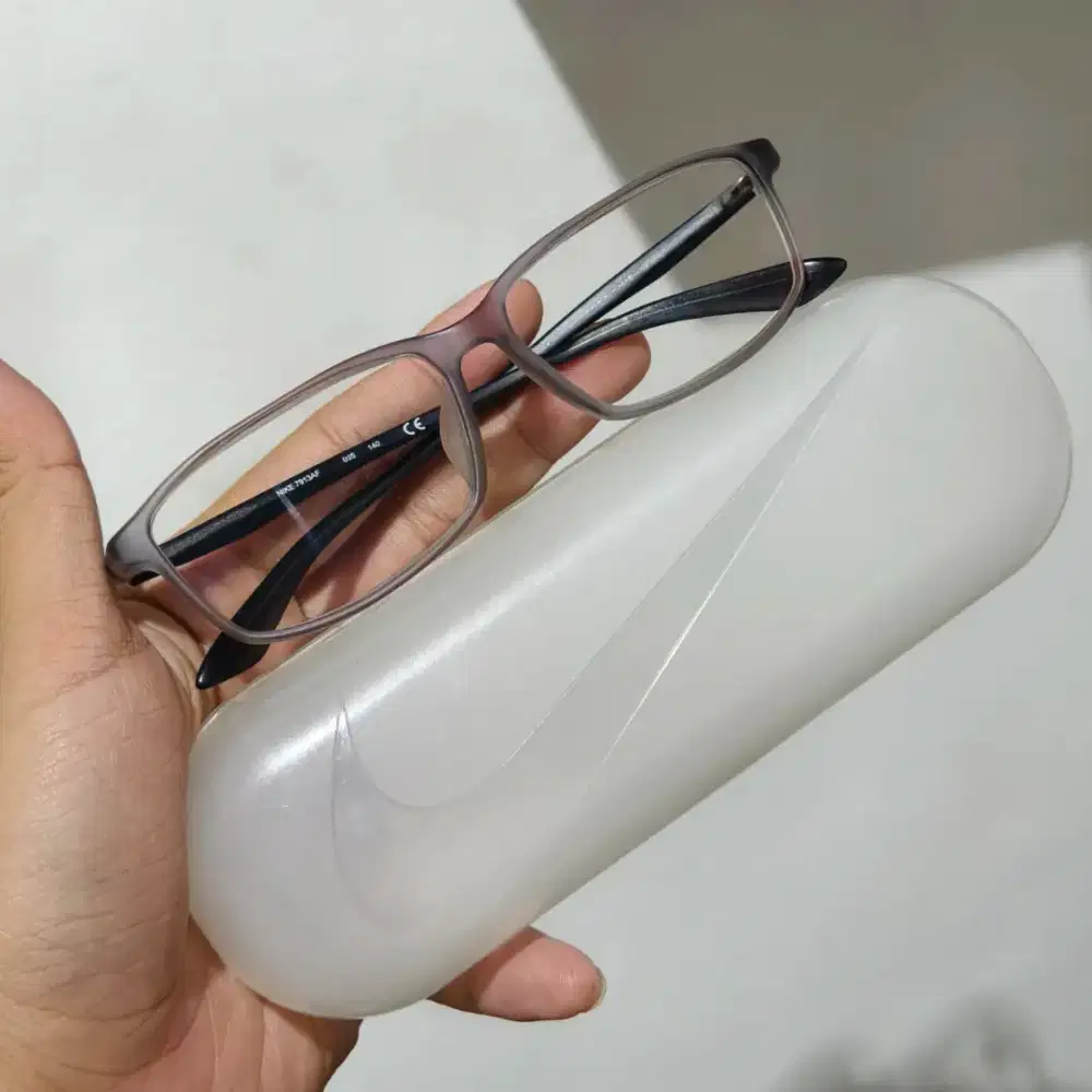 Frame Kacamata Nike lengkap Box