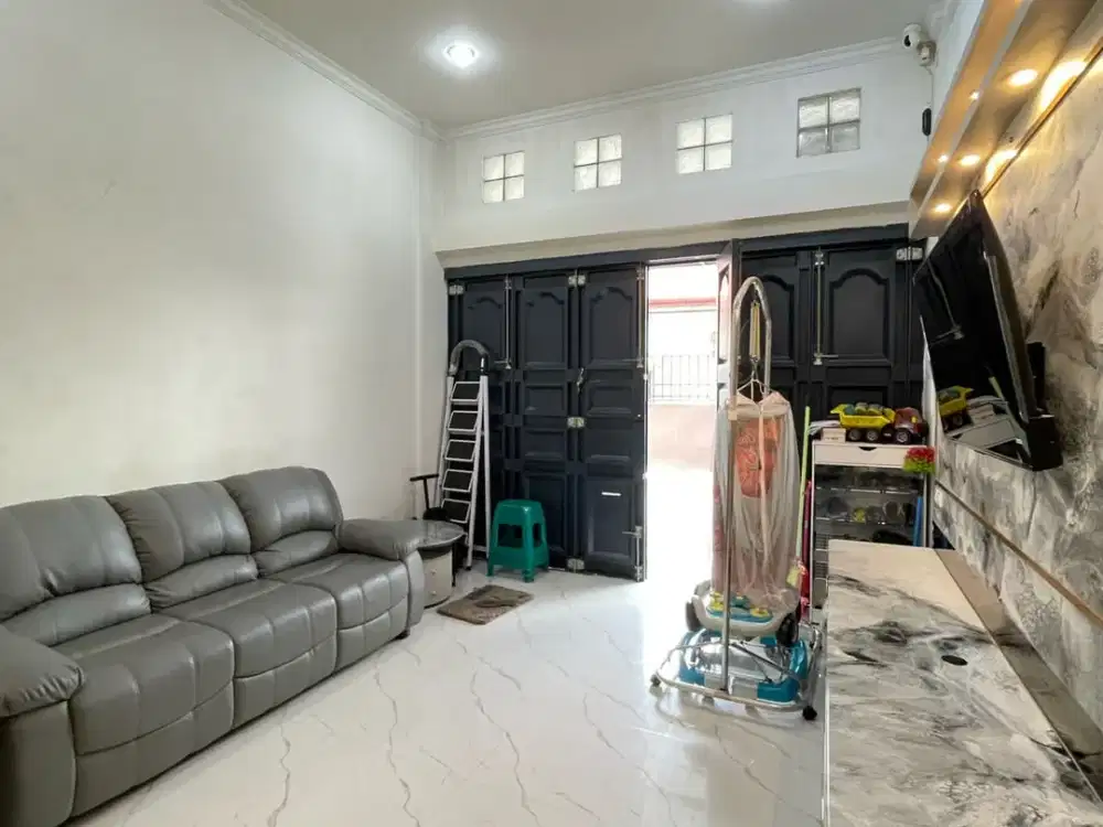 DIJUAL RUMAH FURNISHED DI KOMPLEK MENTARI ABADI Jl. Taduan