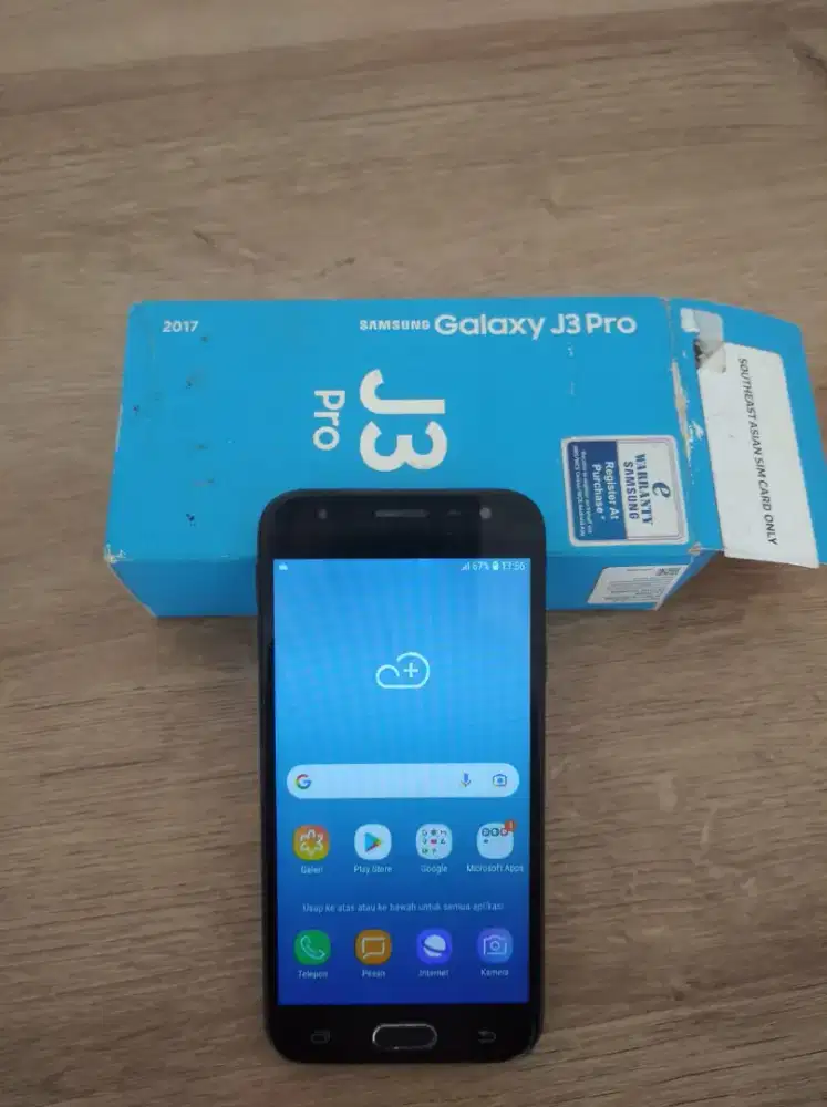 Handphone Samsung j3 pro