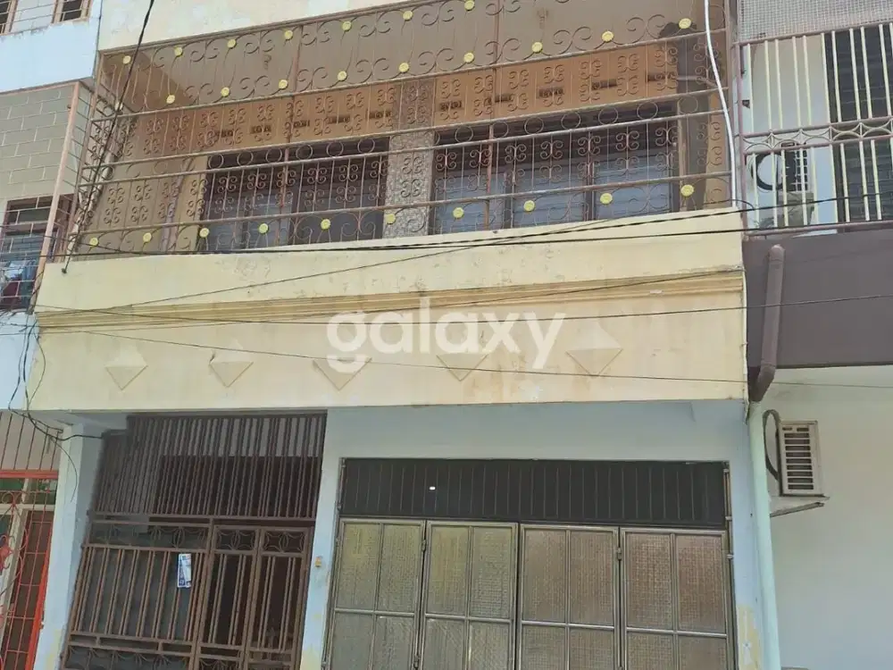 Rumah Krembangan 3 Lantai SHM Siap Huni