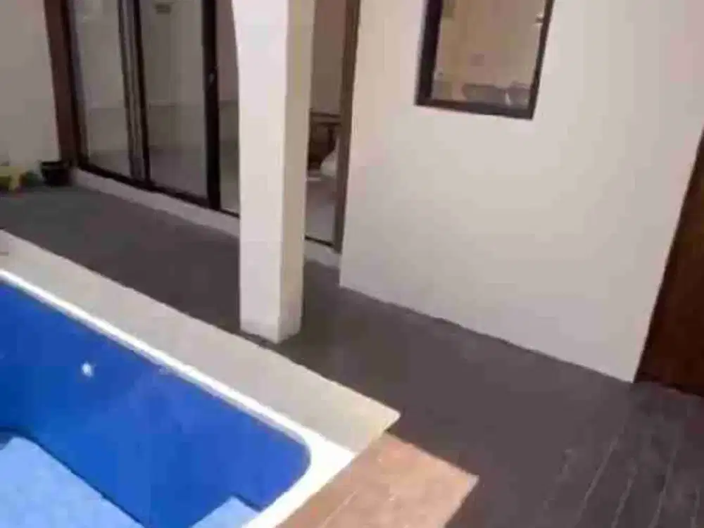 brand new villa lokasinya bagus lawasan area villa cocok untuk invetasi area kawasan tamu internasional dan domestik