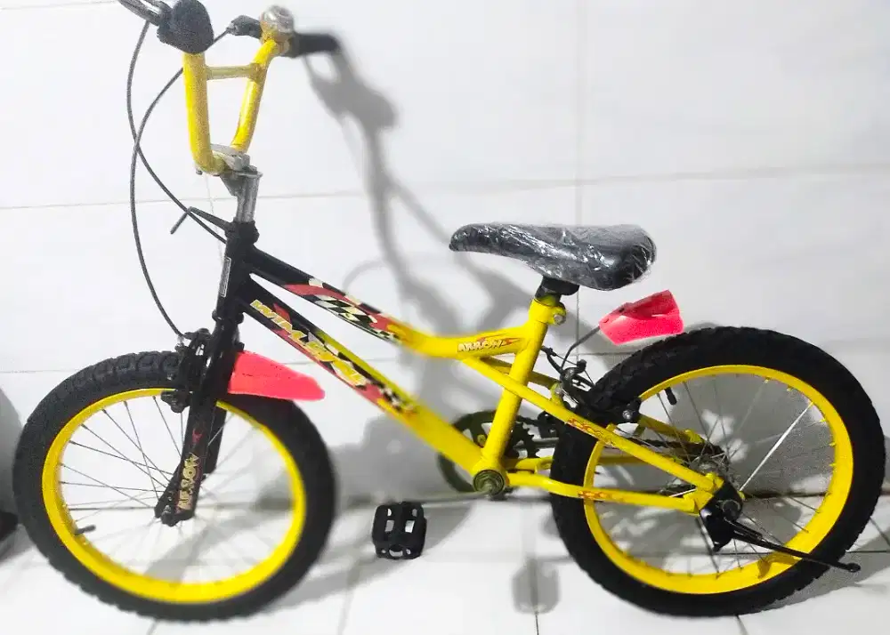 Sepeda mwrk wim cycle, ukuran 18 .cocok buat umur 4 thn - 8 thn