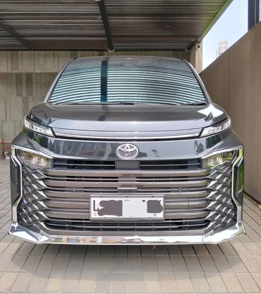 Toyota Voxy 2024 Bensin
