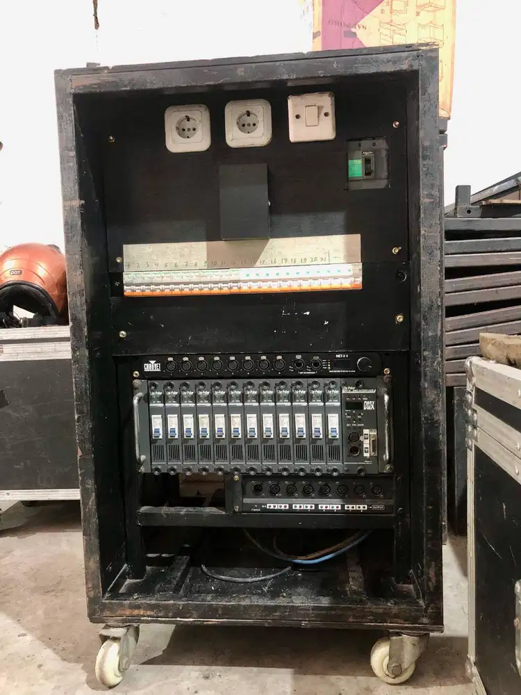 Dimmer Pack untuk Lighting