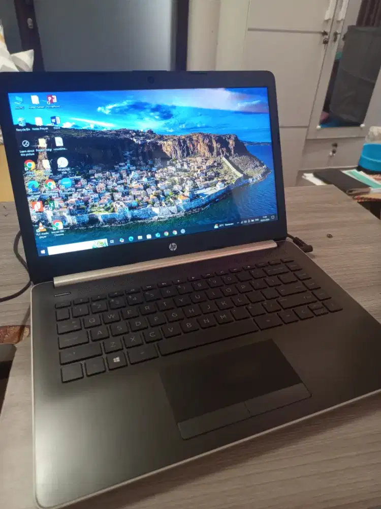Laptop Hewlett Packard 14 AMD Radeon