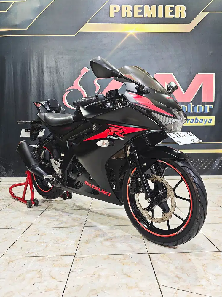 GSX-R Keyles '18 low km Black matte jos perfoma.Anugerah motor rungkut