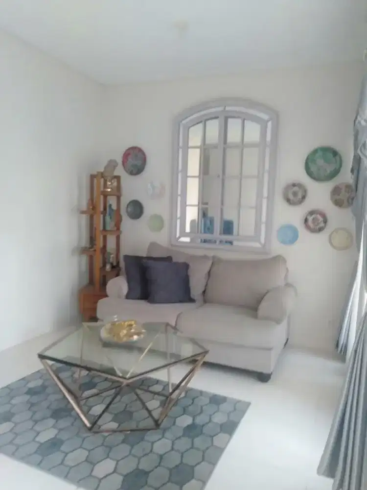 Di sewakan rumah full furnished 85jt nego. Raffles Hills Cibubur.