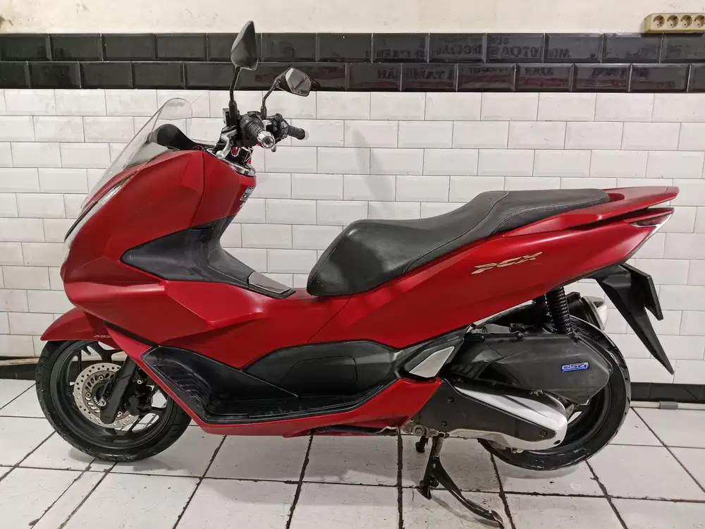 Honda pcx 160 abs tahun 2021 siap gas