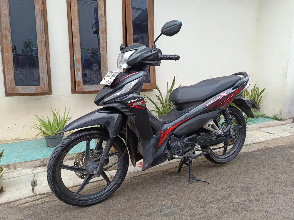 Di jual cepat revo x 2019 lengkap siap pakai