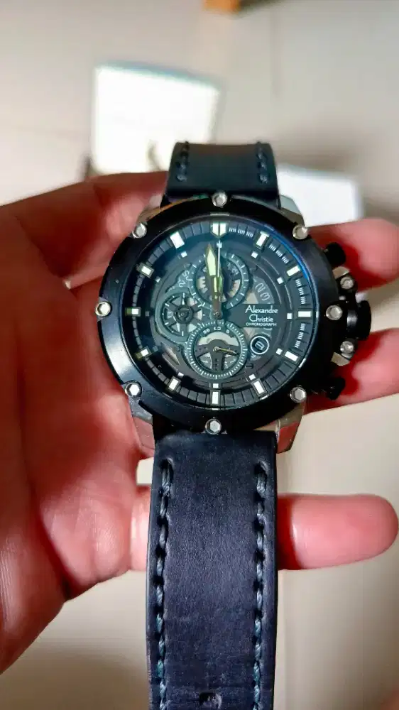 Alexandre Christie 6564 Like New