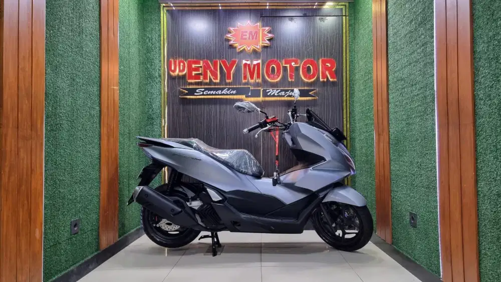 UD ENY MOTOR- HONDA PCX 160 TAHUN 2024 SILVER