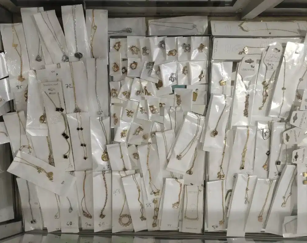 Berbagai Macam Model Kalung Titanium Cantik