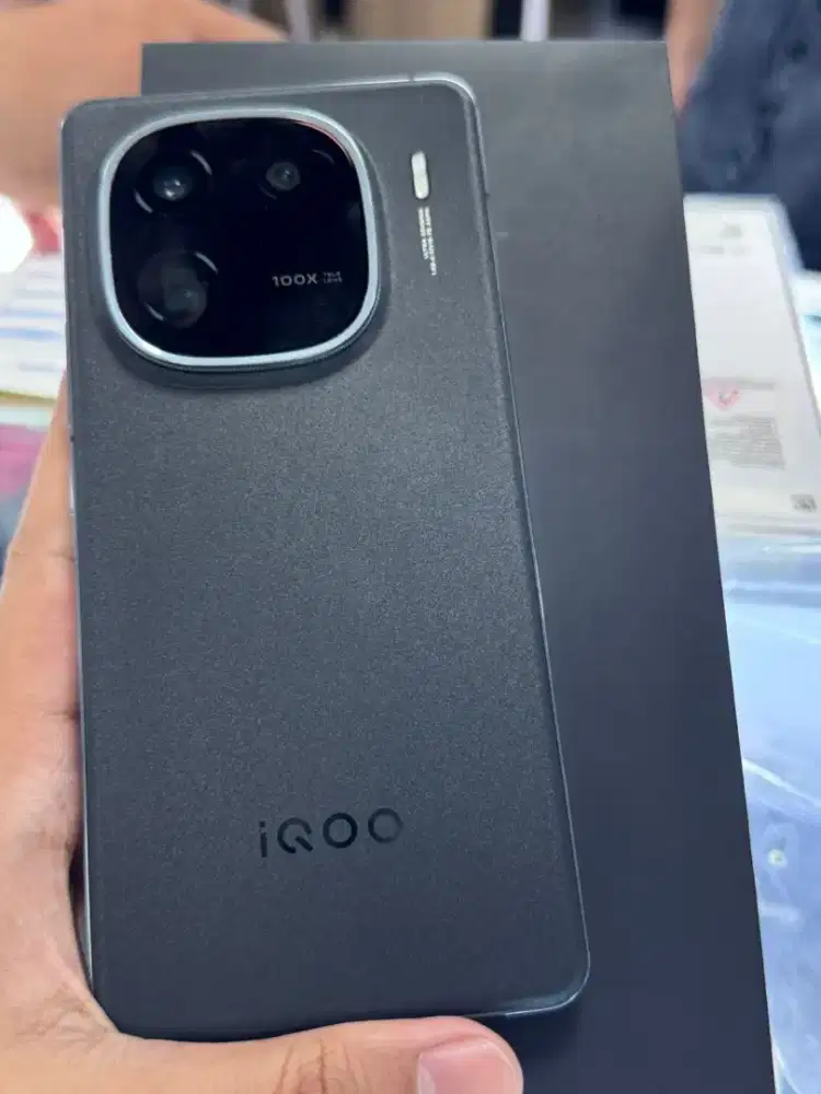 Second iQoo 12 16/512gb Fullset Original
