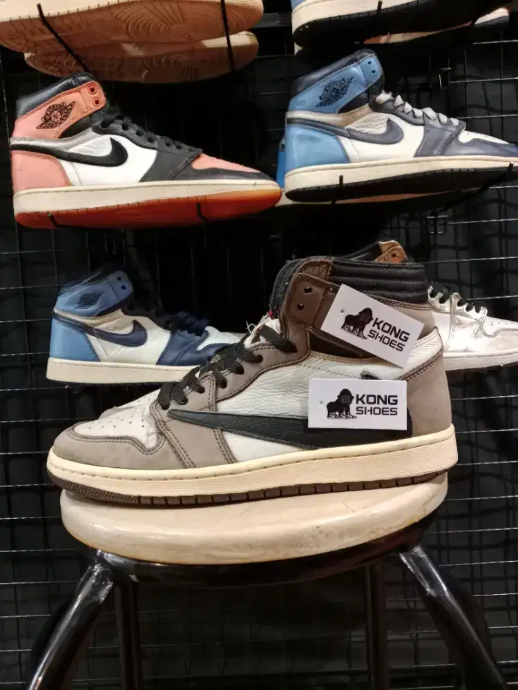 SEPATU AJE 1 HIGH X TRVS SCOTT MOCHA 42