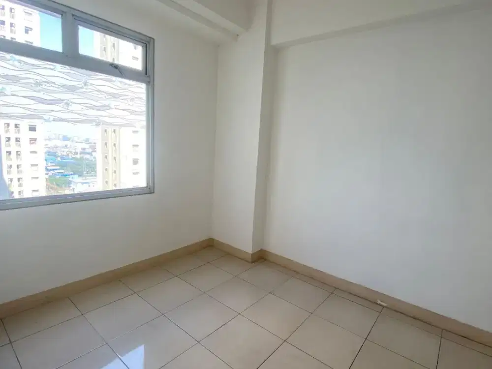 disewa 2 kamar apartemen greenbay coastview! view pool!