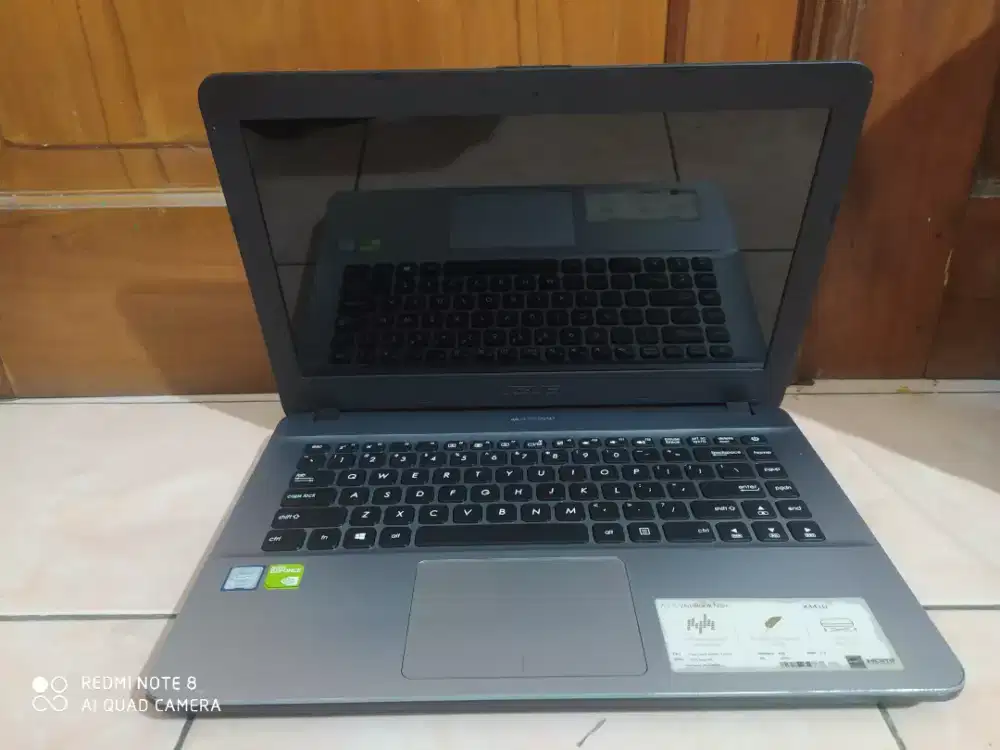 Laptop Kenceng Asus x441uv/core i3 gen6/Ram 4/SSD 256/VGA Nvidia mx110