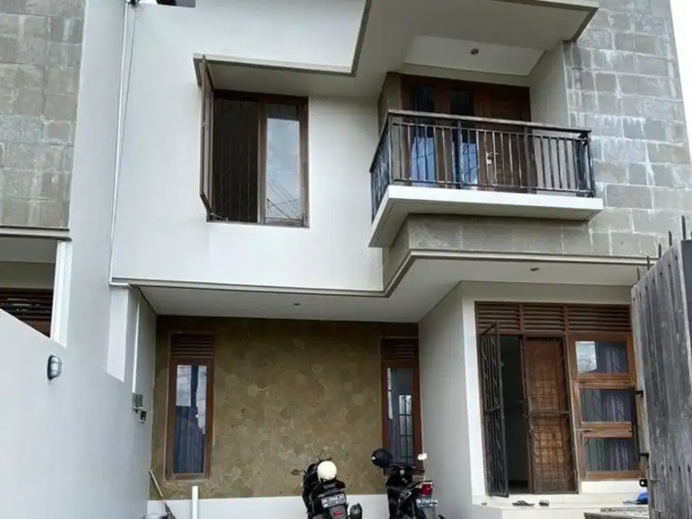 Di sewakan rumah 3 Kamar Tidur  di area Jl Mahendradata, Denpasar Barat