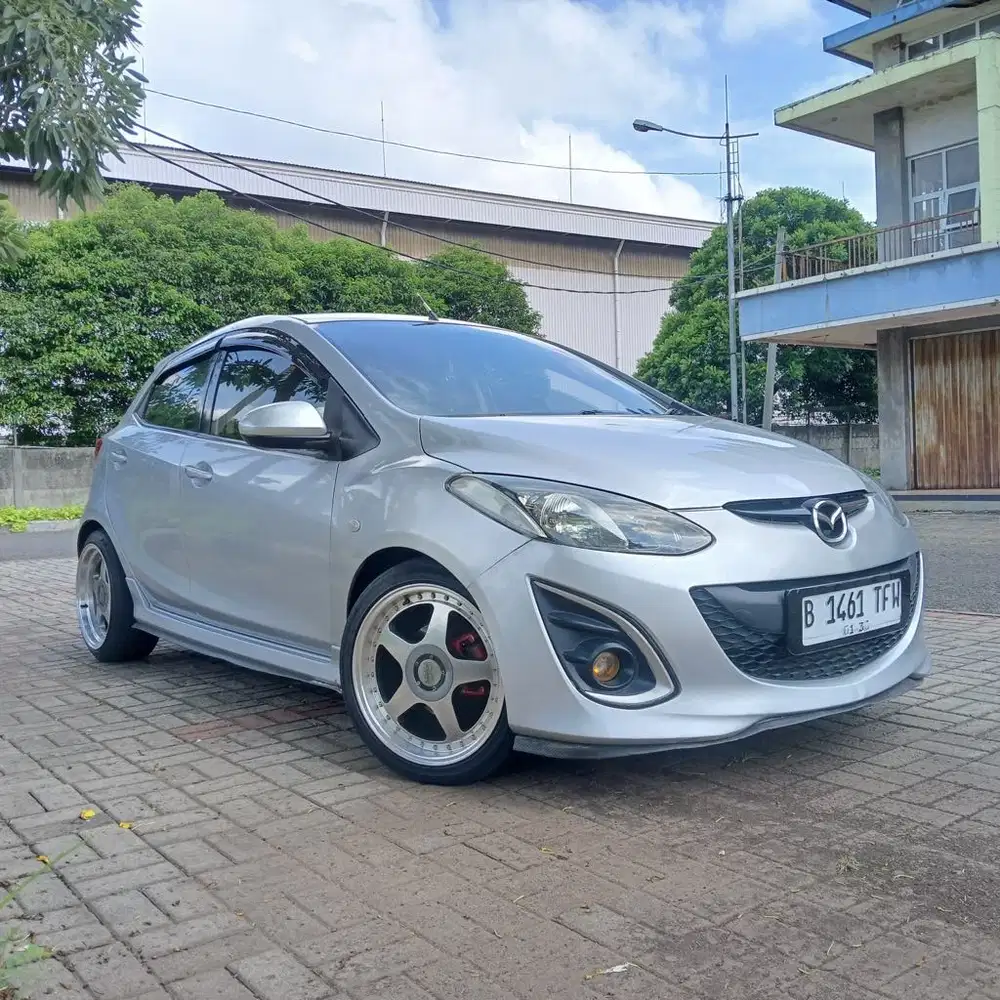 Mazda 2 1.5 R AT (2009)