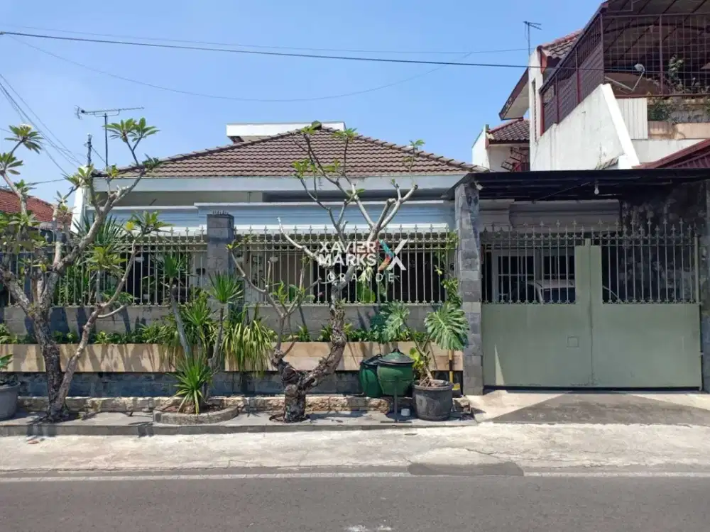 Dijual Rumah di area Bunga Bunga, Tengah Kota Malang