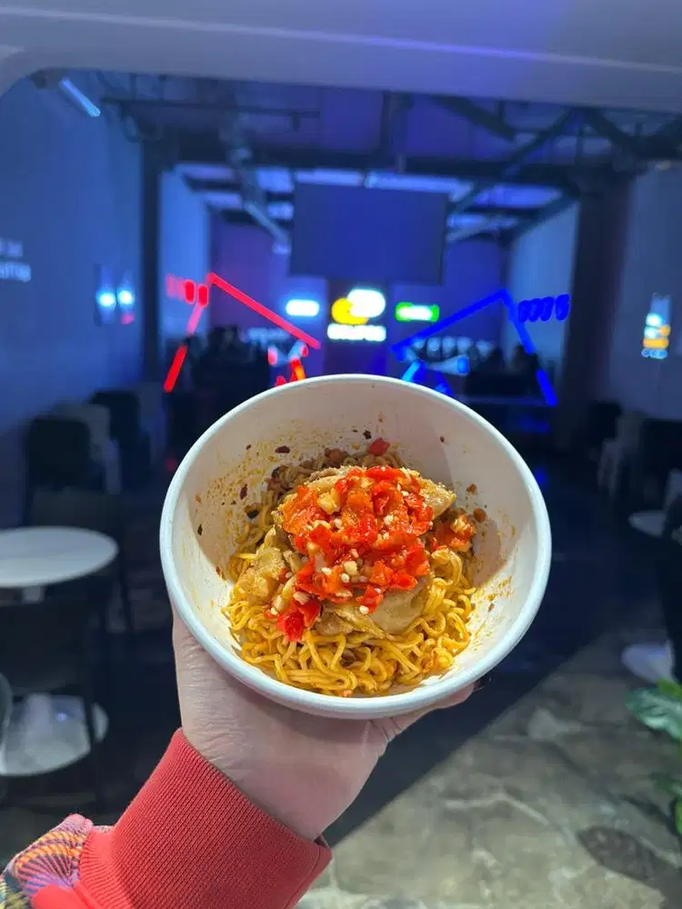 Admin dan Kitchen untuk Warnet