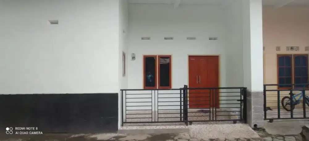 Disewakan Rumah Keluarga – 3 Kamar Tidur (2 bawah, 1 atas)