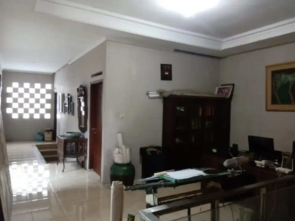 Rumah Kantor Strategis Jl. Karasak Tengah