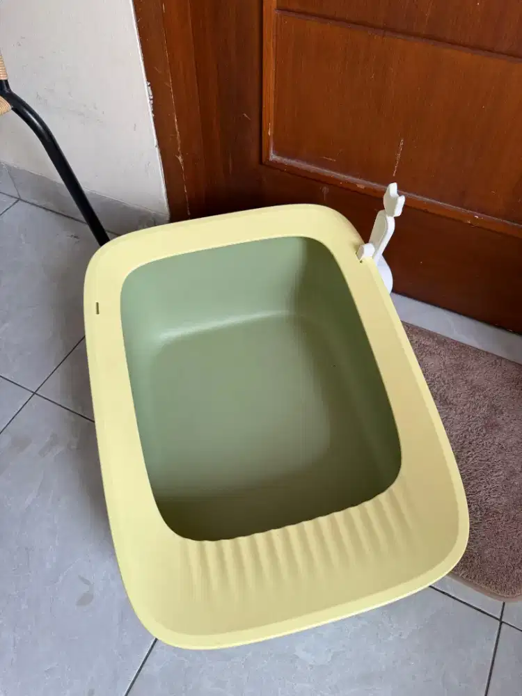 Litter box paws n tails azko