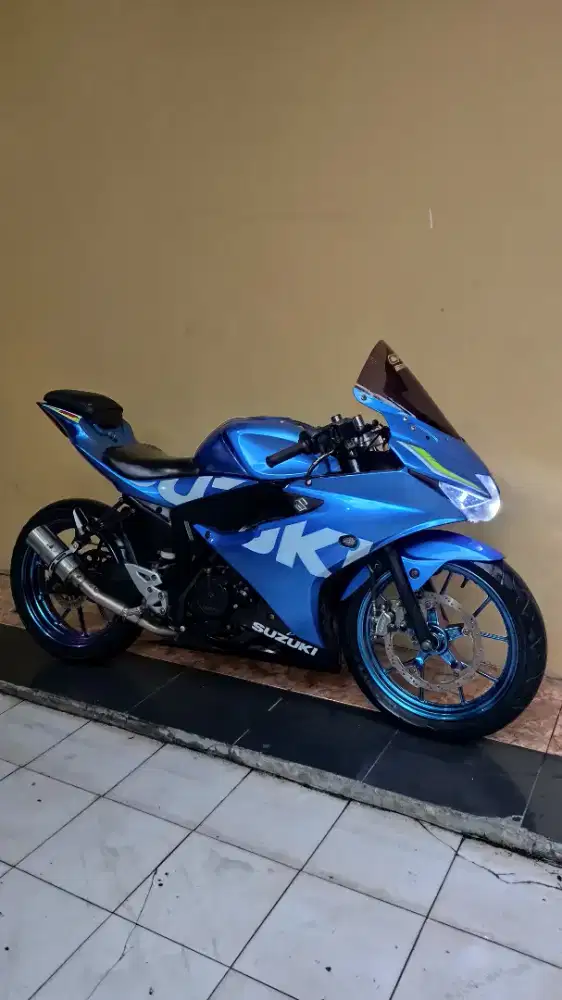 Suzuki GSX R 150 KEYLES