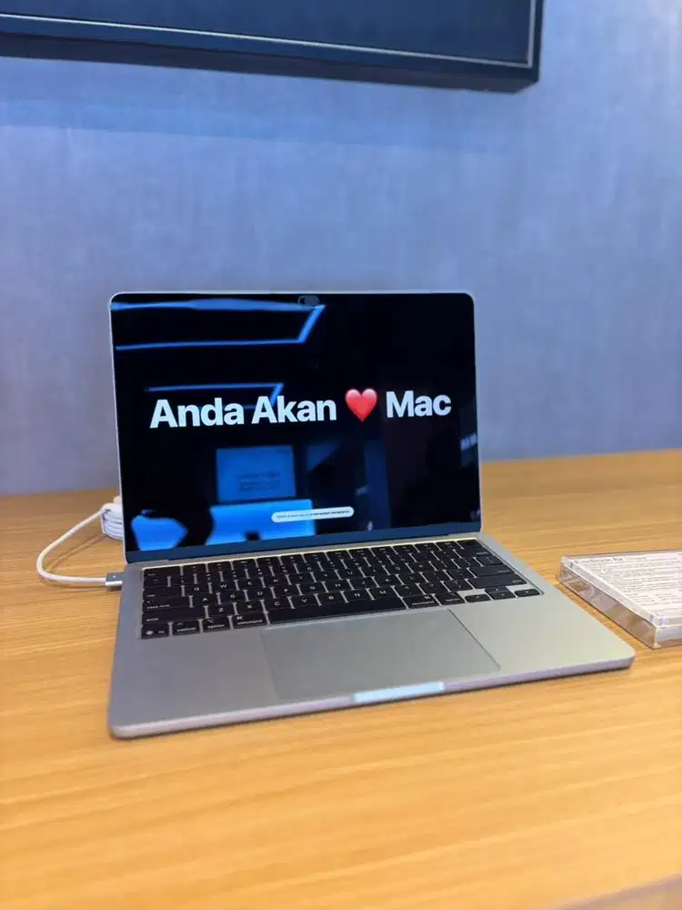 CICILAN MACBOOK AIR M4 256 Gb 13 inc PROMO BUNGA 0%