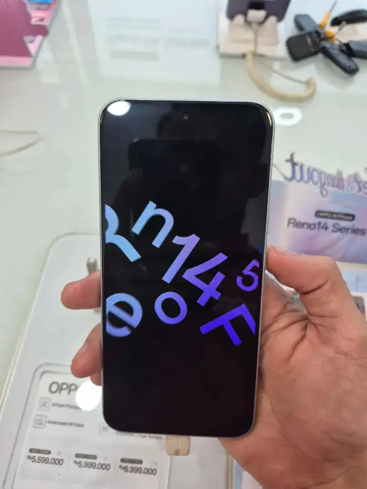 OPPO RENO 14F⁵G PROMO CREDIT BUNGA 0% FREE 2KALI CICILAN