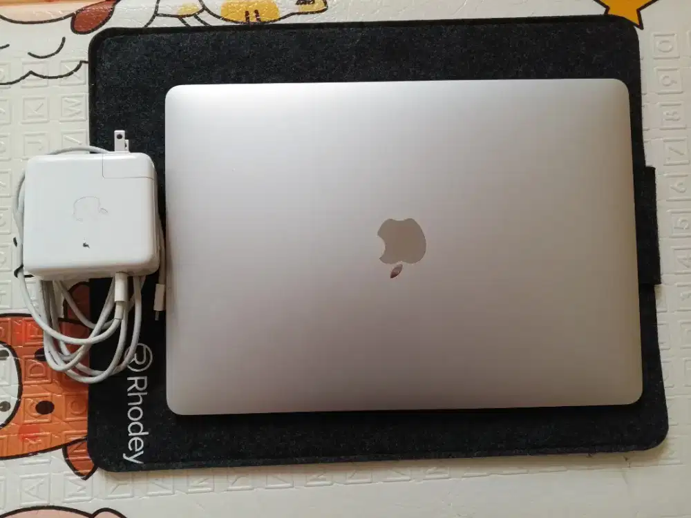 MacBook Air Retina 2018 13” 8GB 128GB | Normal | Siap Pakai