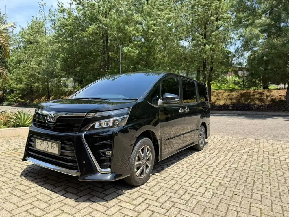 Toyota Voxy 2019 Ajib