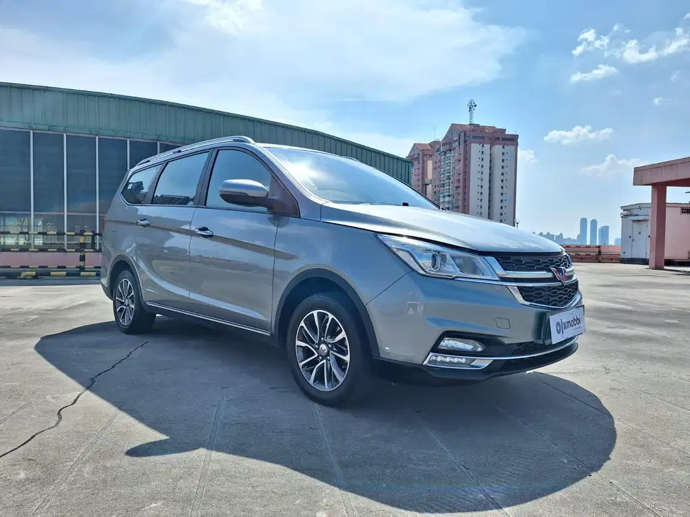 Pajak Panjang - Wuling Cortez 1.5 CT L Bensin-AT 2022 Abu