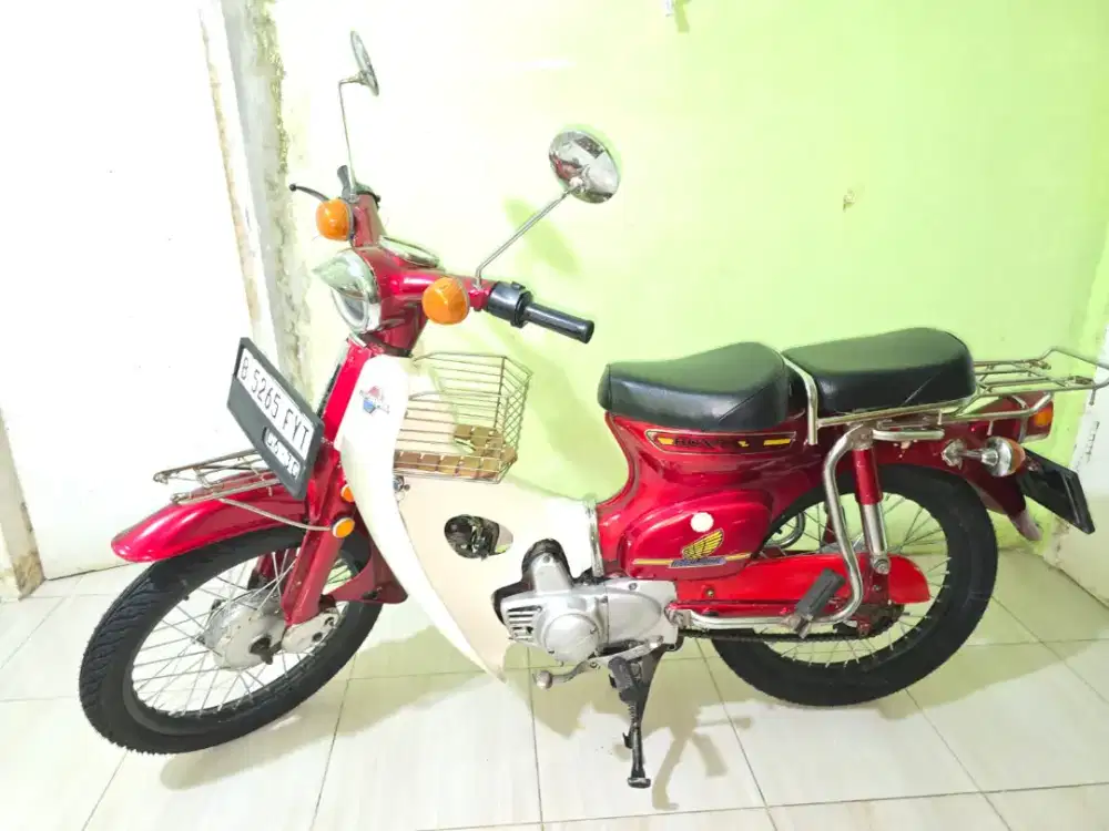 Honda C70 Ori lengkap tahun 82