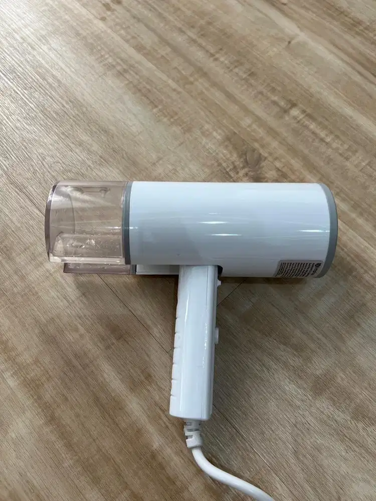 Setrika Uap Genggam Simplus