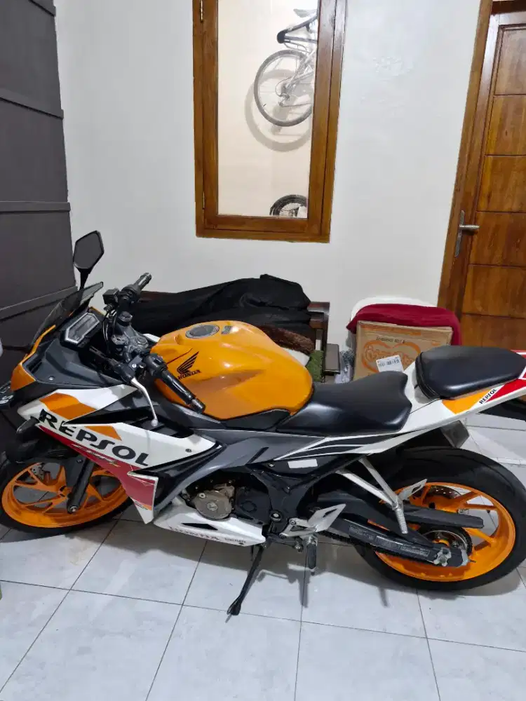 Di Jual CBR 150 Repsol