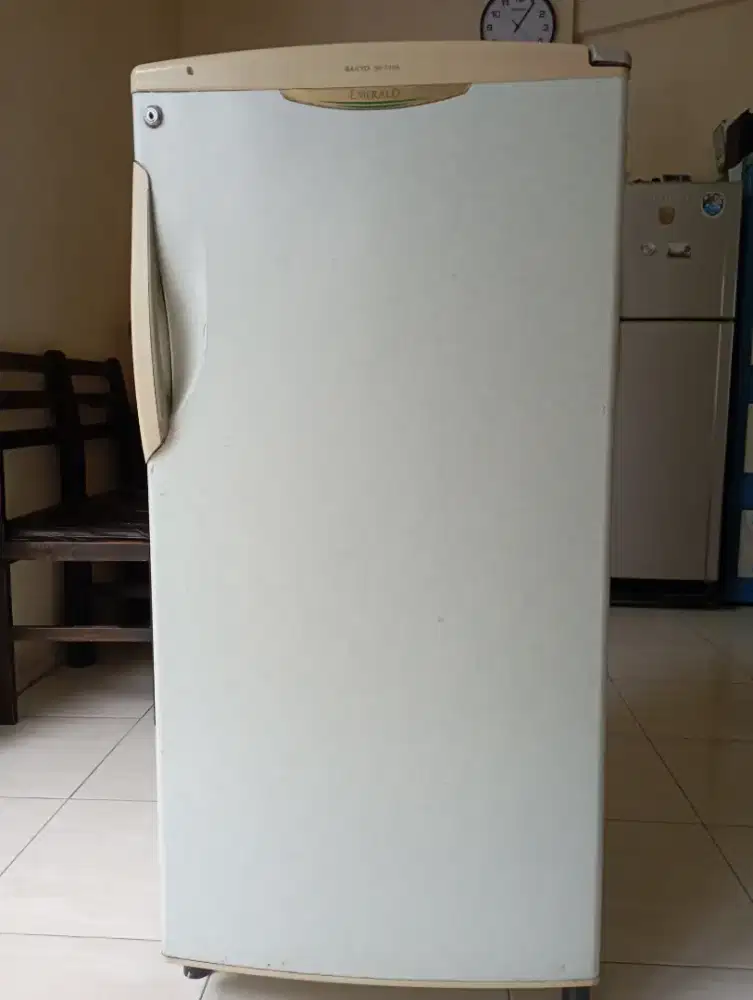 Di Jual Kulkas 1 Pintu Merk Sanyo Emerald SR-F16H