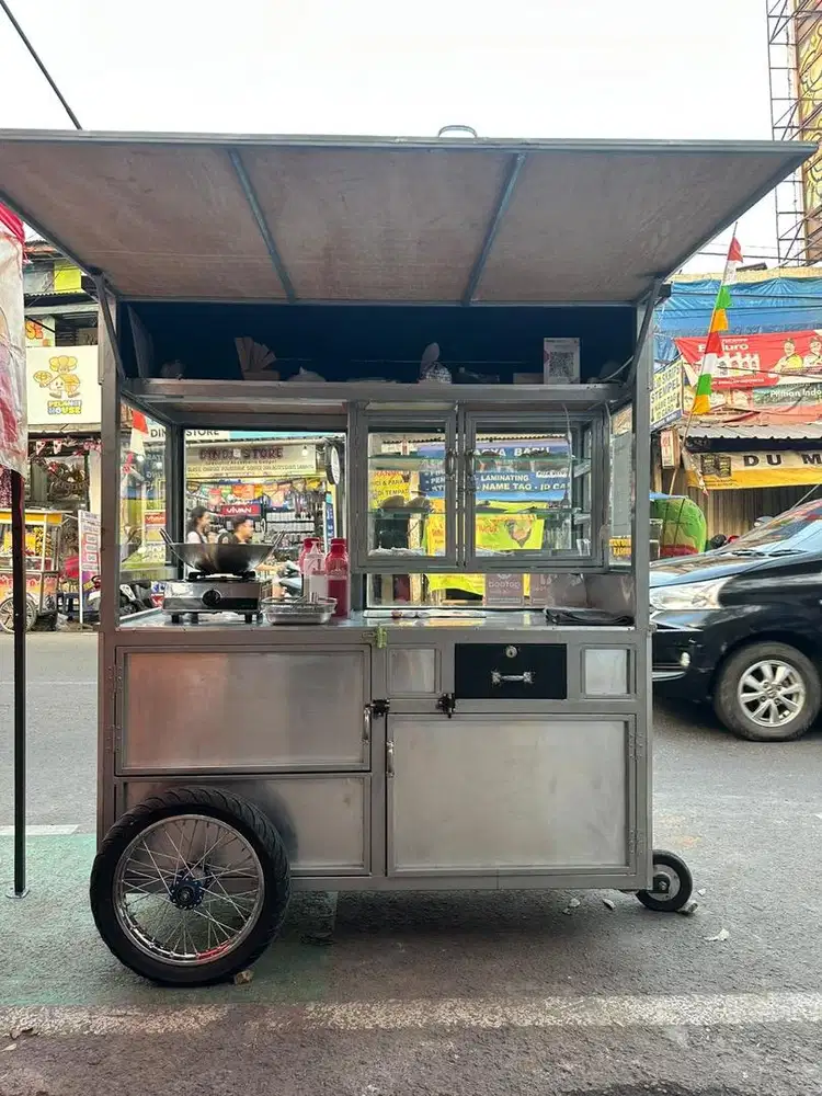 Dibutuhkan karyawan pria (mohon baca dulu keterangan dibawah)